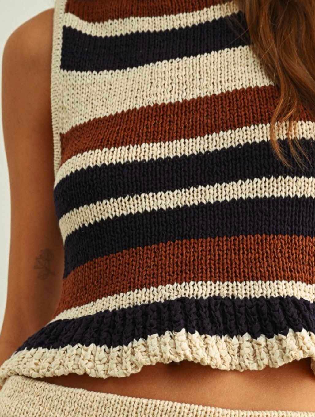 Color Blocked Knit Top with Ruffle Hem - Image 2