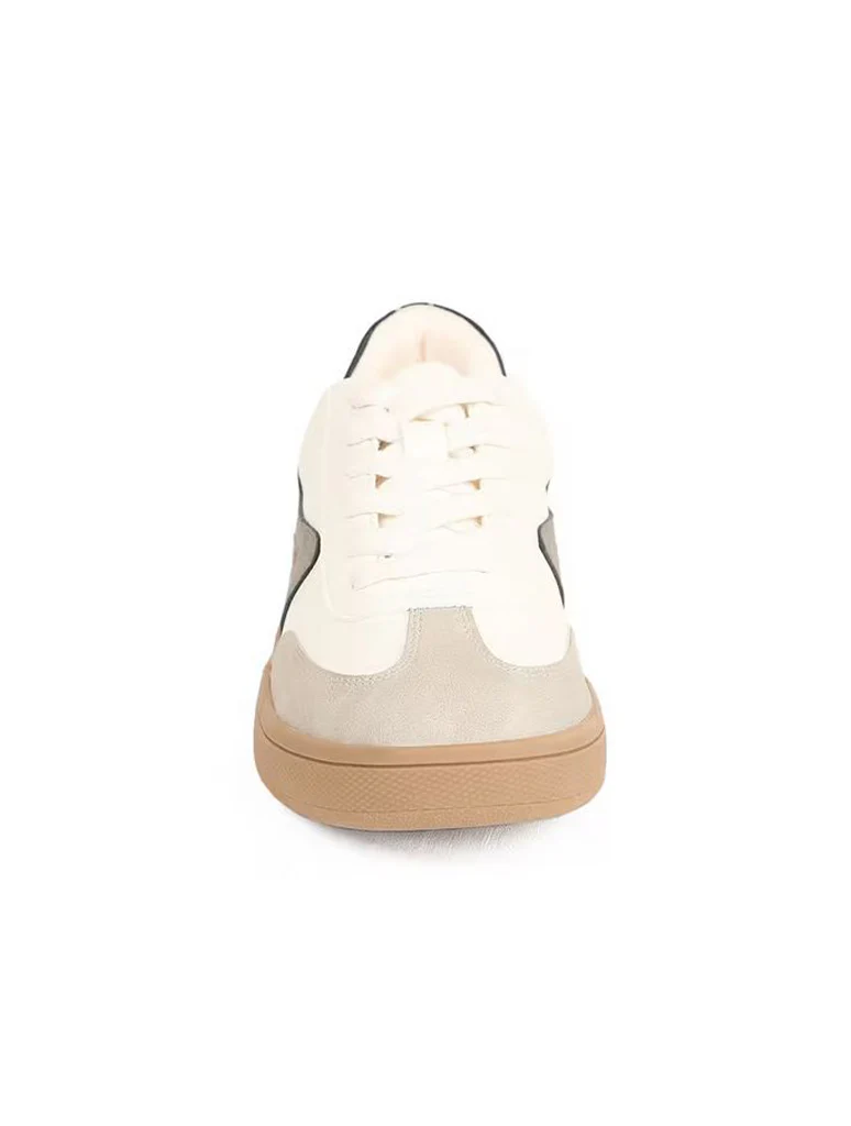 DV Voyage Sneaker - Image 11