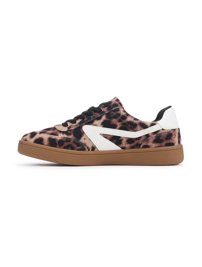DV Voyage Sneaker - Image 7
