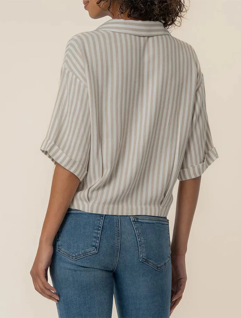 Kut From The Kloth Donna Top with Front and Back Pleat - Image 3