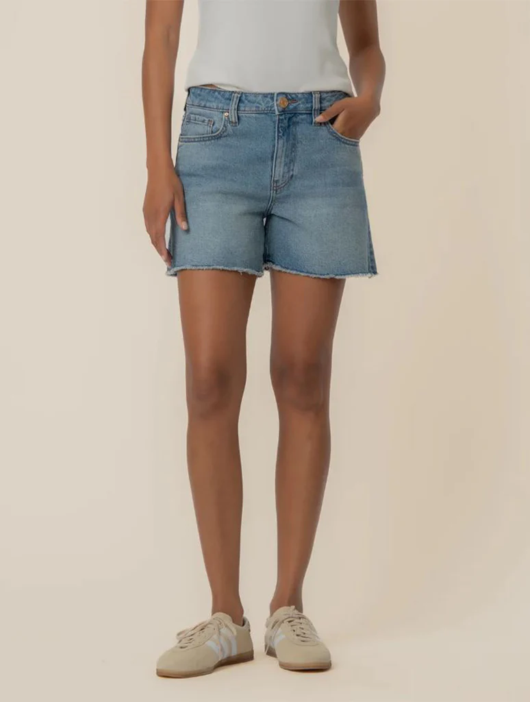 Kut From The Kloth Jane High Rise Long Short With Fray Hem
