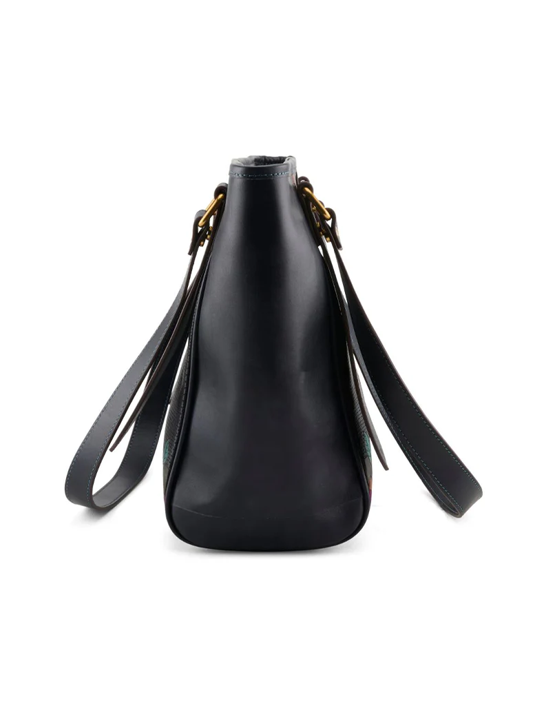 L'Artiste Stuff Luv Tote Bag - Image 5