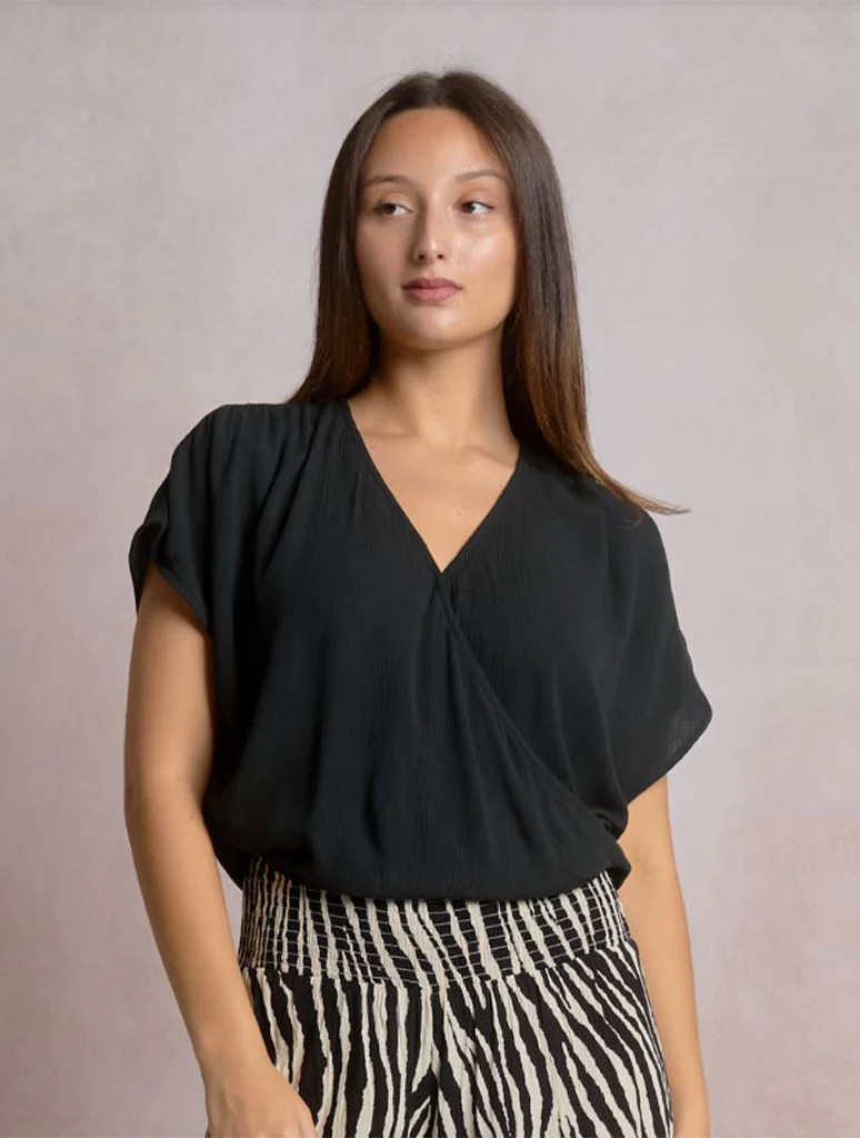 Short Sleeve V-Neck Crop Top